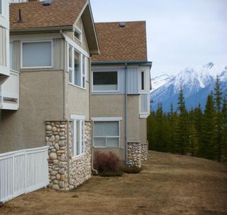 Photo 2: 48 127 Carey NW: Canmore Detached for sale : MLS®# A1208026