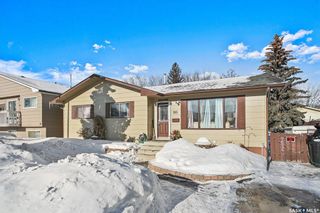 Main Photo: 106 Clancy Drive in Saskatoon: Fairhaven Residential for sale : MLS®# SK917834