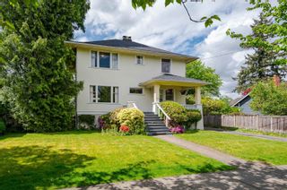 Photo 1: 221 FIFTH  AVENUE in New Westminster: Queens Park House for sale in "QUEEN'S PARK" : MLS®# R2707088