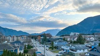 Photo 18: 401 1310 VICTORIA Street in Squamish: Downtown SQ Condo for sale in "The Mountaineer" : MLS®# R2762363