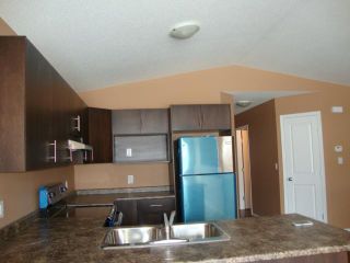 Photo 4: 482 FERRY Road in WINNIPEG: St James Residential for sale (West Winnipeg)  : MLS®# 1301693