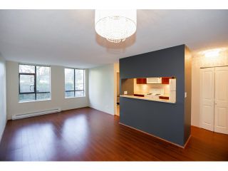 Photo 4: # 106 3520 CROWLEY DR in Vancouver: Collingwood VE Condo for sale (Vancouver East)  : MLS®# V1111535