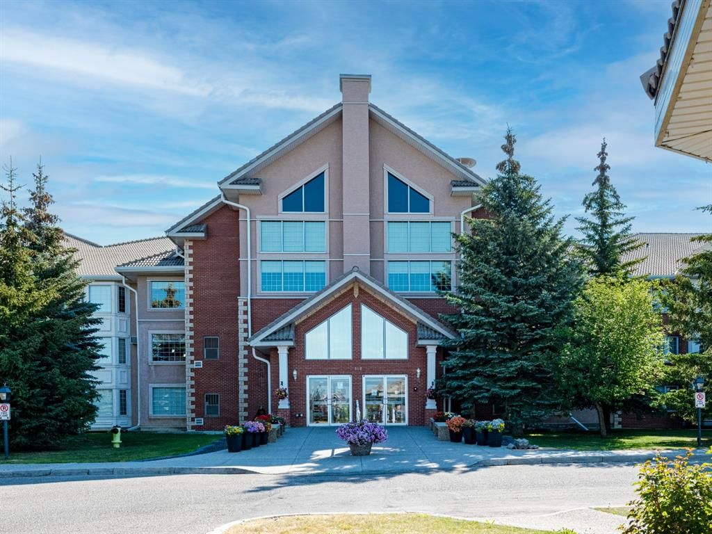 Main Photo: 236 6868 Sierra Morena Boulevard SW in Calgary: Signal Hill Apartment for sale : MLS®# A1251818