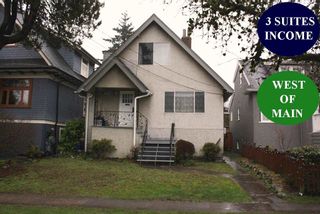 Photo 1: 3782 ONTARIO Street in Vancouver: Main House for sale (Vancouver East)  : MLS®# R2433398