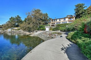 Photo 6: 2871 Sea View Rd in Saanich: SE Ten Mile Point House for sale (Saanich East)  : MLS®# 945212