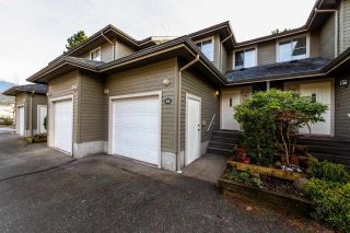 Photo 1: 15 40200 GOVERNMENT Road in Squamish: Garibaldi Estates Townhouse for sale in "VIKING RIDGE" : MLS®# R2323762