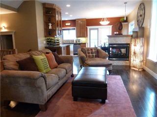 Photo 6: 324 31 Avenue NE in CALGARY: Tuxedo Residential Attached for sale (Calgary)  : MLS®# C3500030
