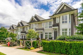 Photo 2: 23 14433 60 Avenue in Surrey: Sullivan Station Townhouse for sale in "BRIXTON" : MLS®# R2463220