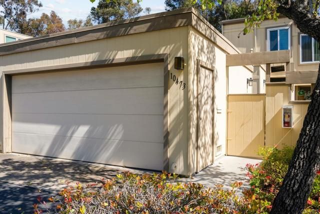 Main Photo: Townhouse for sale : 3 bedrooms : 10473 Caminito Mayten in San Diego