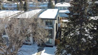 Photo 2: 631 55 Avenue SW in Calgary: Windsor Park Detached for sale : MLS®# A2034144