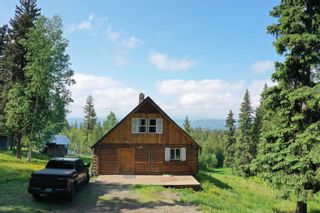 Photo 3: 954 BARKERVILLE Highway in Quesnel: Quesnel - Rural North House for sale : MLS®# R2781562