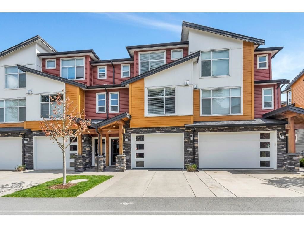 Main Photo: 40 46570 MACKEN Avenue in Chilliwack: Chilliwack N Yale-Well Townhouse for sale : MLS®# R2681646