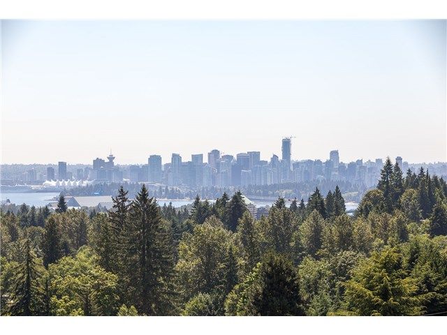 Main Photo: 730 Parkside Rd in West Vancouver: British Properties House for sale : MLS®# V1131833