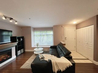 Photo 3: 47 7428 SOUTHWYNDE Avenue in Burnaby: South Slope Townhouse for sale in "Ledgestone 2" (Burnaby South)  : MLS®# R2725418