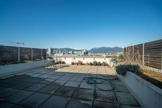 Photo 17: 317 289 E 6TH Avenue in Vancouver: Mount Pleasant VE Condo for sale in "SHINE" (Vancouver East)  : MLS®# R2438872