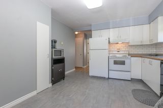 Photo 5: 999 Furber Rd in Langford: La Langford Proper Half Duplex for sale : MLS®# 919276