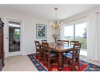 Photo 3: 600 Ridgegrove Ave in VICTORIA: SW Northridge House for sale (Saanich West)  : MLS®# 740825