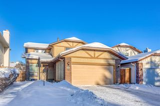 Photo 2: 375 Woodfield Road SW in Calgary: Woodbine Detached for sale : MLS®# A2011027