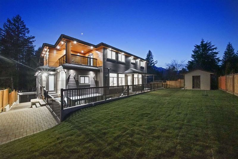 FEATURED LISTING: 40231 KINTYRE Drive Squamish