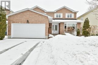 Photo 1: 745 HAUTEVIEW CRESCENT in Ottawa: House for sale : MLS®# 1377774