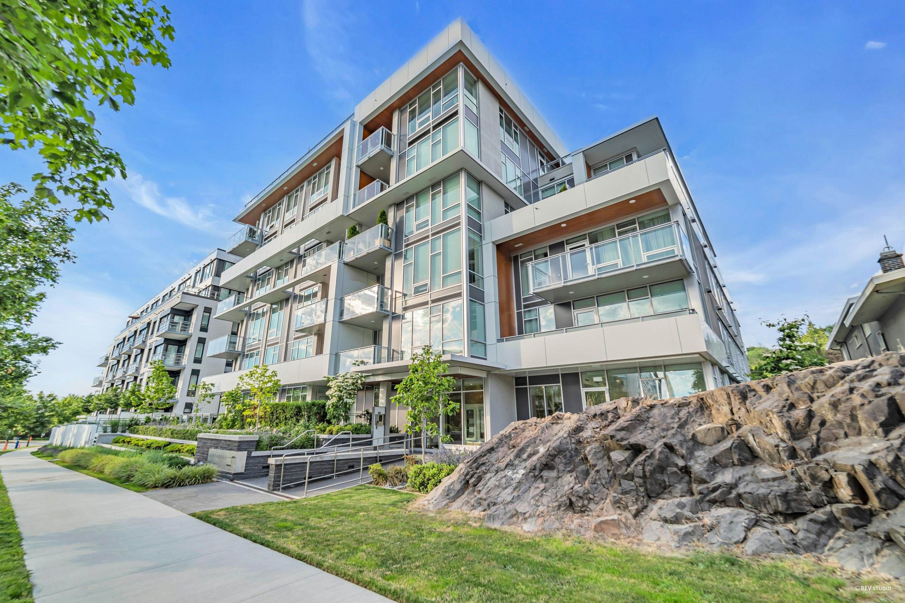 Main Photo: 502 4988 CAMBIE STREET in Vancouver: Cambie Condo for sale (Vancouver West)  : MLS®# R2704853