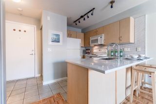 Photo 4: 311 332 LONSDALE Avenue in North Vancouver: Lower Lonsdale Condo for sale in "The Calypso" : MLS®# R2214672