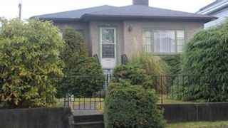 Photo 1: 2115 UPLAND Drive in Vancouver: Fraserview VE House for sale (Vancouver East)  : MLS®# R2758214