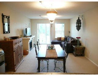 Photo 2: 467 9100 FERNDALE Road in Richmond: McLennan North Condo for sale : MLS®# V713457