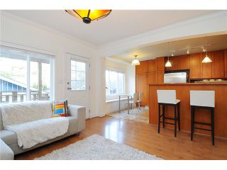 Photo 8: 4472 QUEBEC Street in Vancouver: Main House for sale in "MAIN STREET" (Vancouver East)  : MLS®# V1037297