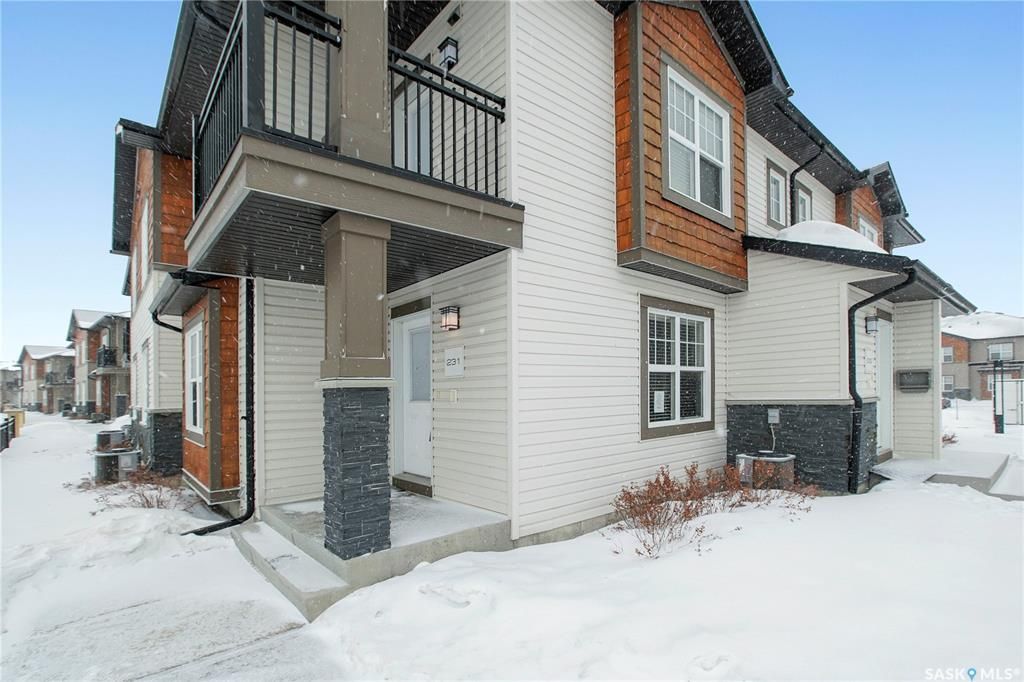 Main Photo: 231 2315 McClocklin Road in Saskatoon: Hampton Village Residential for sale : MLS®# SK922869