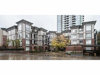 Photo 3: 110 10455 UNIVERSITY Drive in Surrey: Whalley Condo for sale in "D'Cor" (North Surrey)  : MLS®# R2236174