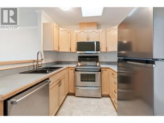 Photo 3: 292 Douglas Avenue Unit# 102 in Penticton: House for sale : MLS®# 10306879