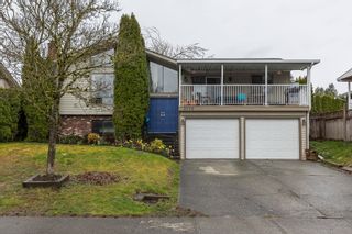 Photo 1: 3779 DUNDEE Place in Abbotsford: Central Abbotsford House for sale : MLS®# R2864415