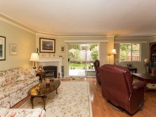 Photo 14: 102 6090 W BOUNDARY Drive in Surrey: Panorama Ridge Townhouse for sale in "Lakewood Estates" : MLS®# F1434141
