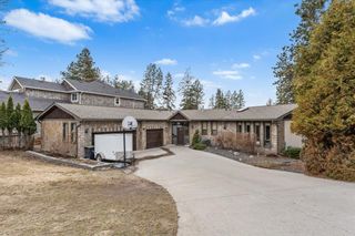 Main Photo: 5090 Weiss Court, in Kelowna: House for sale : MLS®# 10270814