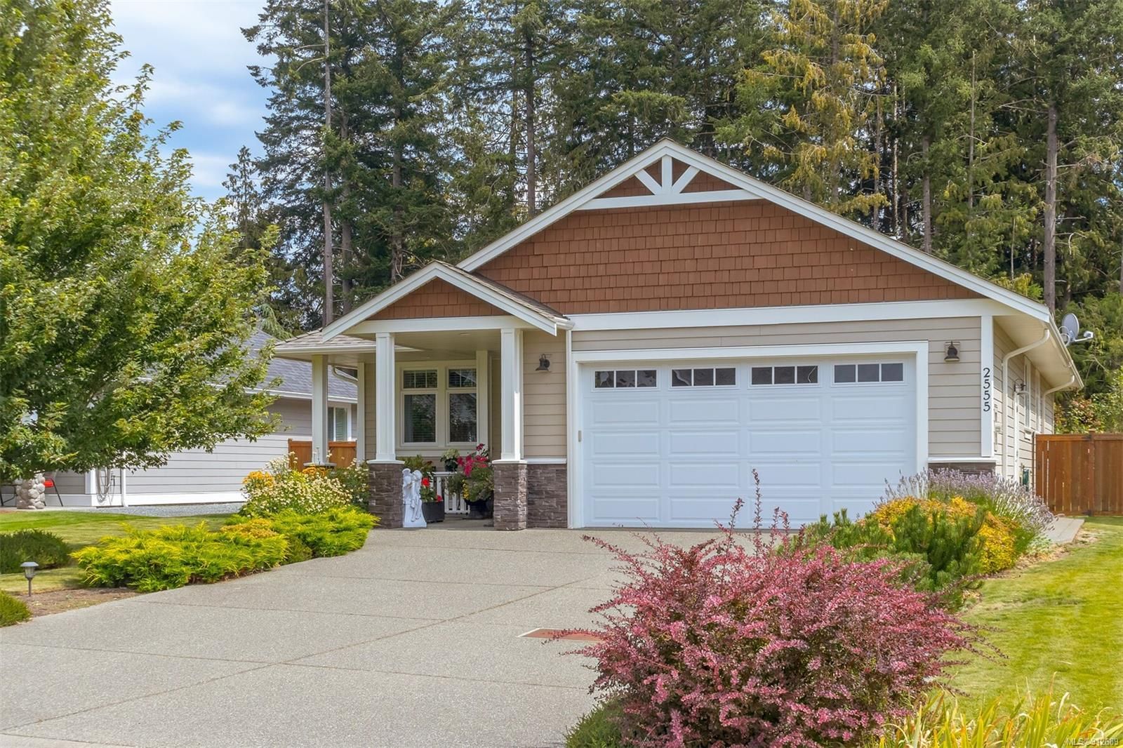 Main Photo: 2555 Marie Rd in Mill Bay: ML Mill Bay House for sale (Malahat & Area)  : MLS®# 912689