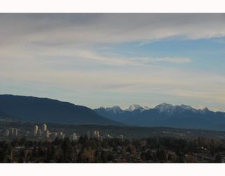 Photo 10: 2106 6659 SOUTHOAKS Crescent in Burnaby: Highgate Condo for sale in "GEMINI II" (Burnaby South)  : MLS®# V805531