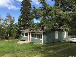 Photo 2: 301 Evenson Avenue in Manitou Beach: Residential for sale : MLS®# SK944488