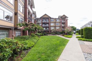 Photo 33: 410 5650 201A Street in Langley: Langley City Condo for sale in "PADDINGTON STATION" : MLS®# R2473018