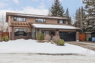 Photo 1: 232 Pump Hill Gardens SW in Calgary: Pump Hill Detached for sale : MLS®# A2104544
