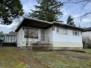 Photo 1: 2115 SEVENTH Avenue in New Westminster: Connaught Heights House for sale : MLS®# R2548314