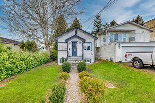 Photo 1: 933 PARKER Street: White Rock House for sale in "East beach" (South Surrey White Rock)  : MLS®# R2854473