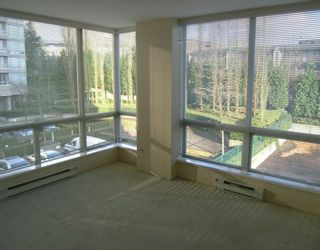 Photo 4: 202 9623 MANCHESTER DR in Burnaby: Cariboo Condo for sale in "STRATHMORE TOWERS" (Burnaby North)  : MLS®# V567191