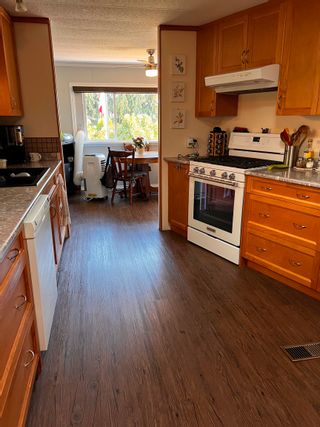 Photo 5: 5780 ANCHOR Road in Sechelt: Sechelt District Manufactured Home for sale (Sunshine Coast)  : MLS®# R2720336