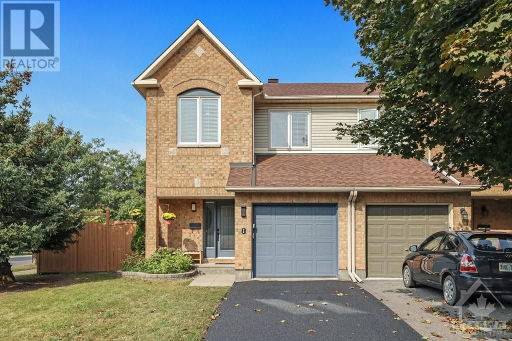 Main Photo: 1 DEERCHASE COURT in Ottawa: House for sale : MLS®# 1362439