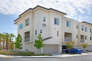 Photo 4: CHULA VISTA Townhouse for sale : 4 bedrooms : 5200 Calle Rockfish #97 in San Diego