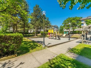 Photo 17: 409 4990 MCGEER Street in Vancouver: Collingwood VE Condo for sale in "Connaught Apts" (Vancouver East)  : MLS®# R2905405
