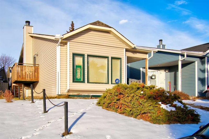FEATURED LISTING: 139 Castledale Way Northeast Calgary
