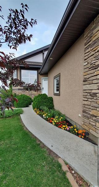 Photo 3: 102 Snell Crescent in Saskatoon: Stonebridge Residential for sale : MLS®# SK938549
