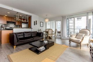 Photo 3: 3106 583 BEACH Crescent in Vancouver: Yaletown Condo for sale in "PARK WEST II" (Vancouver West)  : MLS®# R2202819